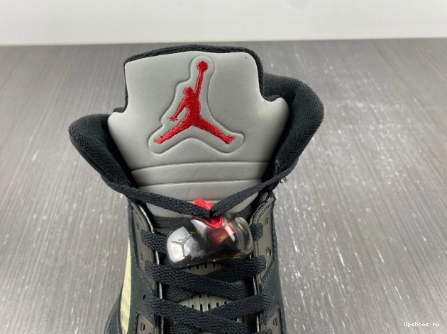 Retro Gore-Tex DR0092-001 Off-Noir Jordan 5 0410